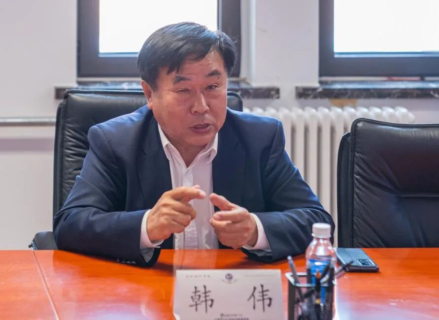 经济管理学院与韩伟集团有限公司举行签署产学研战略合作协议暨韩伟